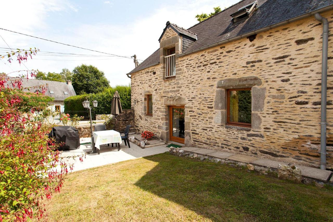 Stone Cottage With Modern Cosy Interior Near To Josselin Perfect Retreat For Writers Or Star Gazers Guégon Exterior foto